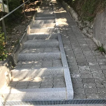 Private For Long Term Rent 1000-1200chf Per Month 招待所 *
