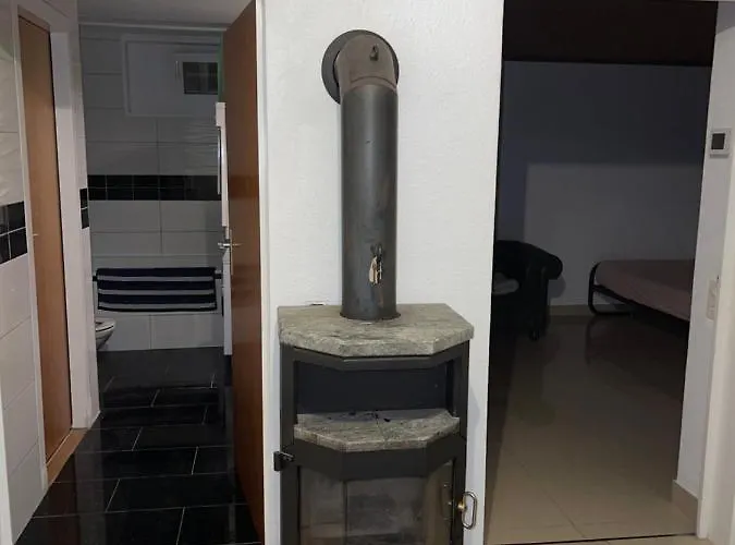 Gæstehus Private For Long Term Rent 1000-1200chf Per Month